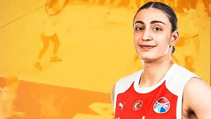 Galatasaray'dan Şaşırtan Hamle: Üç Yıldız İle Sözleşme Uzatıldı!