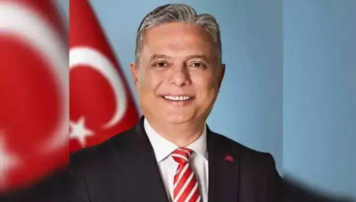 Ümit Uysal: CHP Genel Başkan Adayı ve Siyasi Mücadeleye Adım Atışı