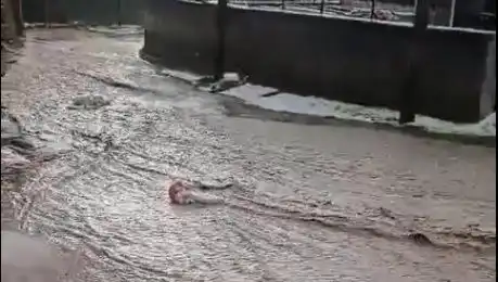 Sivas’ta Sağanak ve Dolu: Doğa, Şehrin Görünümünü Değiştirdi!