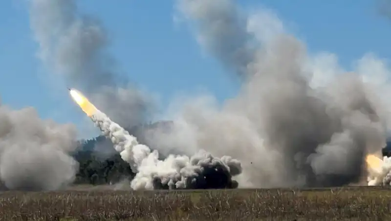 Avustralya'nın Askeri Gücünde Bir Dönüm Noktası: HIMARS Atışı Gerçekleşti