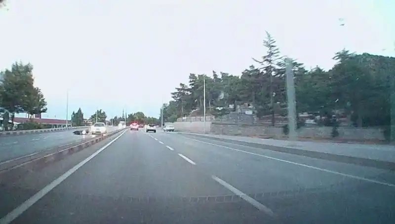 Otomobil ve Motosiklet Çarpıştı: Kaza Anının Detayları ve Sonrası