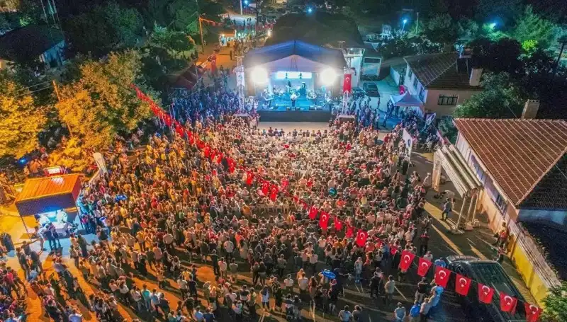 Leylek Şenliği: Yıllık Gelenekleriyle Hayran Bırakan Büyüleyici Bir Etkinlik