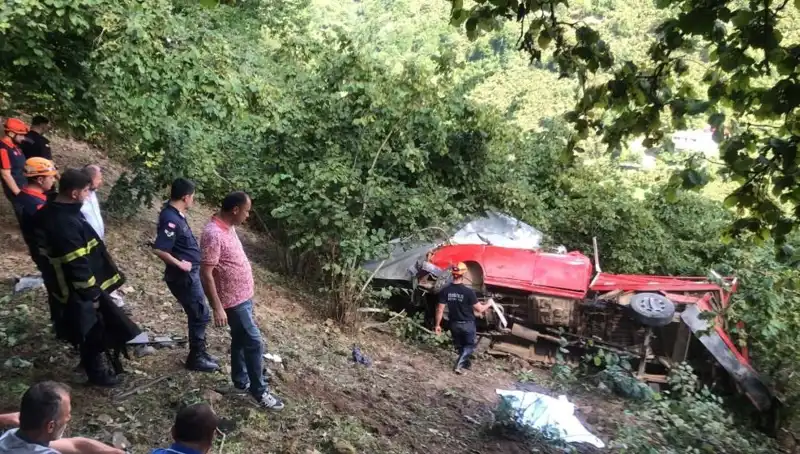 Fındık İşçilerini Taşıyan Araç Şarampole Yuvarlandı: Acı Olaya Dair İlk Bilgiler