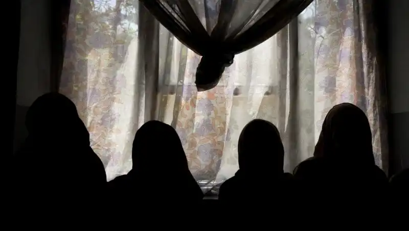 Kadın Yazarların Sesi Susturuluyor: Taliban'dan Şok Karar