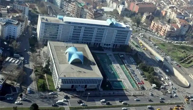 İBB Soruşturmasında Tüm Gözler "Enderun" WhatsApp Grubuna Çevrildi