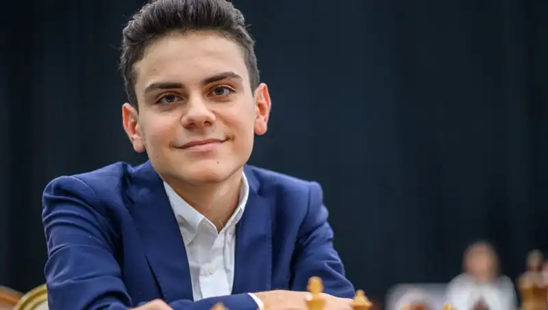 17 Yaşındaki Genç Türk, Dünya Şampiyonunu Yenen İlk Sporcumuz Olmayı Başardı!