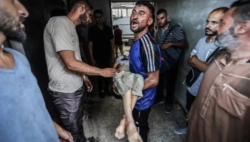 Gazze'deki İnsani Felaket: İsrail'in Bir Günde 90 Filistinliyi Katletmesi