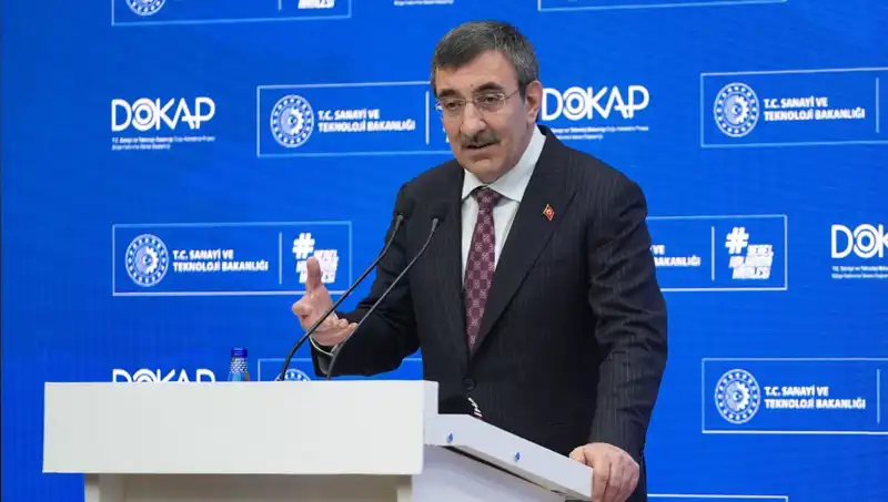Cevdet Yılmaz'dan Çarpıcı Ekonomi Açıklamaları: Enflasyonu Düşürmek Önceliğimiz
