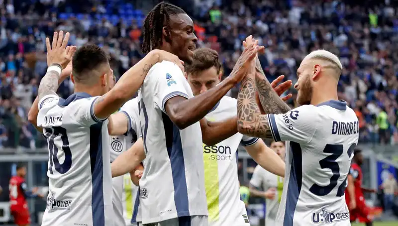 Serie A'da Zirvede Müthiş Zirve: Şampiyon Play-Off'a Kaldı mı?