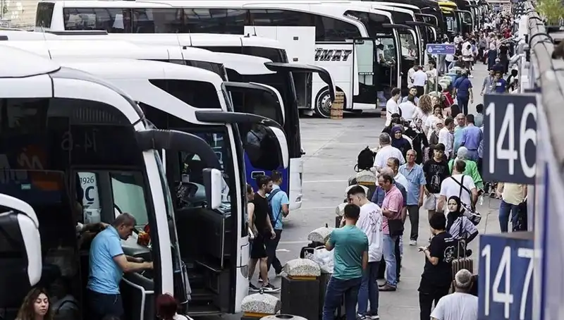 İstanbul’da Göç Rüzgarları: 369 Bin Kişi Şehri Terk Etti
