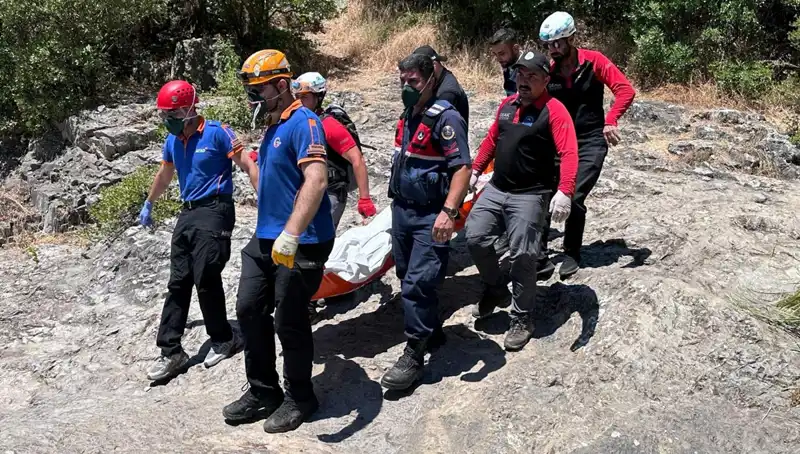 Kayalıklar Arasında Gizemli Ölüm: Ne Oluyor?