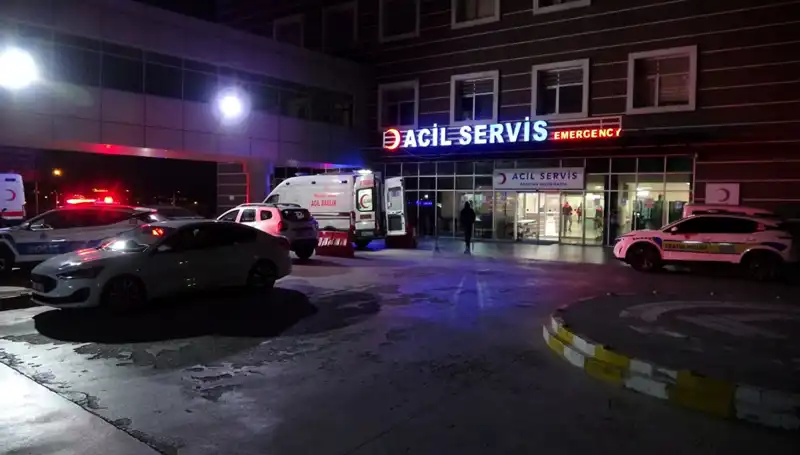 Motosikletli Polis Yayaya Çarptı: Üniversite Öğrencisi Ağır Yaralanarak Hastaneye Kaldırıldı