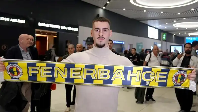 Fenerbahçe, Genç Yıldız Mimovic'in Lisansını Çıkardı: Transfer Detayları