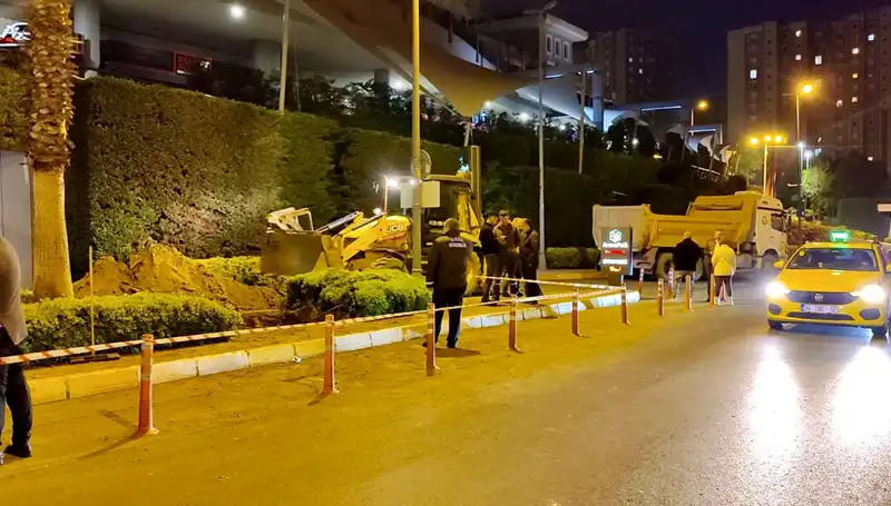 AVM Girişinde Doğalgaz Paniği: Neler Oluyor?
