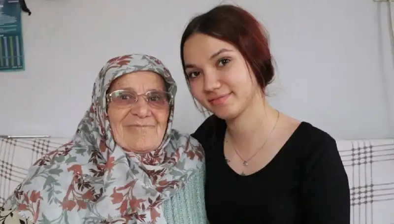 Anneanne Terliği Silah Sayıldı! Genç Kız 4 Yıl Hapis Cezası Aldı