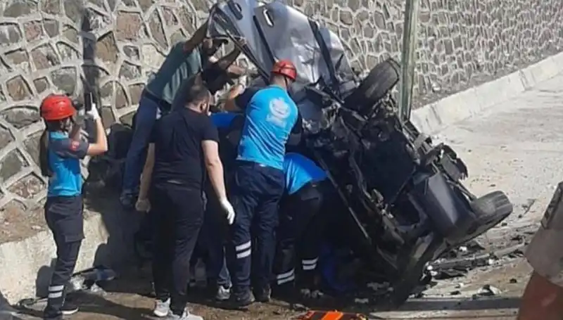Tunceli’de Korkutan Trafik Kazası: İki Araç Kafa Kafaya Çarpıştı
