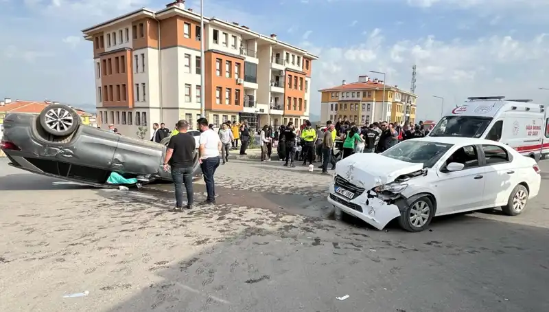 Nurdağı'nda Feci Kaza: 6 Çocuk da Dahil 9 Kişi Yaralandı