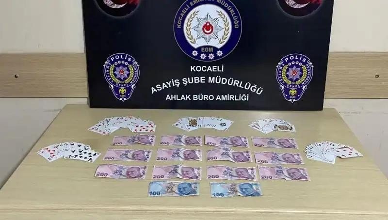 Kocaeli’de Kumar Operasyonu: Kahvehanelere Baskın Yapıldı
