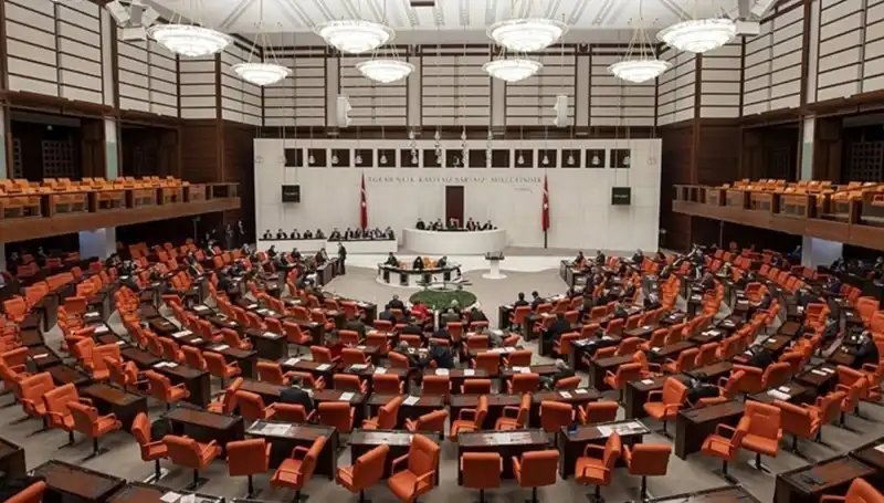 Meclis'teki Gıda Zehirlenmesi İddialarına Cevap Geldi: Hasan Turan Açıklama Yaptı