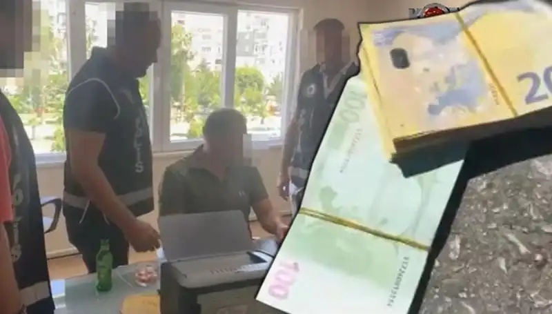Antalya'da Rüşvet Skandalı: Emniyet Ekipleri Suçüstü Yakaladı