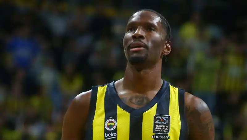 Nigel Hayes-Davis'in Yeni Takımı ile Futbol Dünyasında Şok Gelişme!