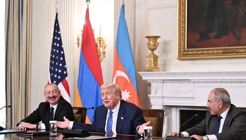 Aliyev'den Ermenistan’a Anayasa Çağrısı: Zaman Kaybetmeyin Mesajı