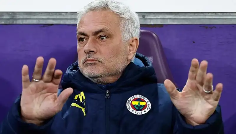 Beşiktaş'a Gitmesi Beklenen Yıldız Oyuncudan Mourinho'nun Beklenmedik Kararı