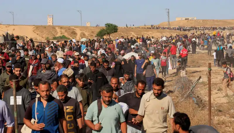 İsrail’in Gazze’deki İnsani Yardımlara Yönelik Saldırısı: 15 Filistinli Hayatını Kaybetti