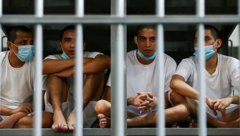 El Salvador’dan Venezuela’ya Çarpıcı “Siyasi Tutuklu” Teklifi: Gerçekler ve Olası Sonuçlar