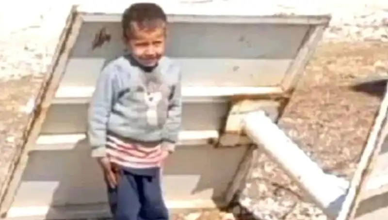 Küçük Çocuğun Sulama Kanalında Hayatını Kaybetmesi: Aile ve Toplum Derin Bir Yas Tutuyor