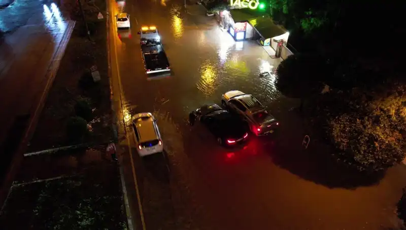 Adana’da Yağmur Felaketi: Caddeler ve Yollar Sular Altında Kaldı