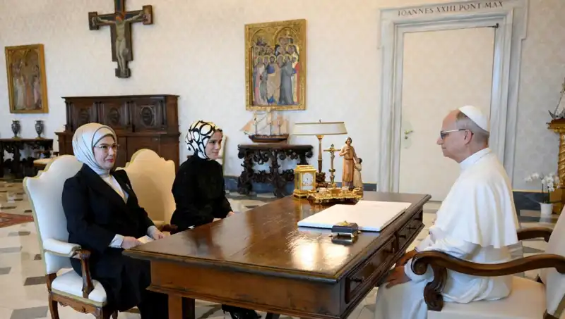 Emine Erdoğan, Papa Leo ile Gazze Üzerine Kritik Bir Görüşme Gerçekleştirdi