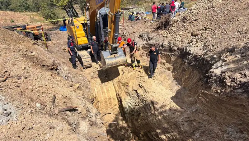 Manisa'da Havuz Kazısında Gerçekleşen Toprak Kayması: İki Kişi Hayatını Kaybetti