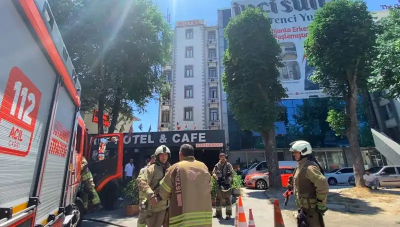 Fatih'te Otel Yemekhanesinde Yangın: Panik Anları ve Kurtarma Çabaları