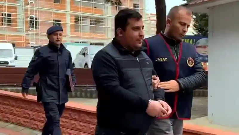 410 Suçtan Aranan Zanlı İstanbul'da Kıskıvrak Yakalandı!