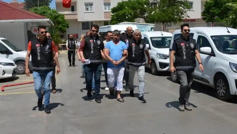 Lüleburgaz’da Fuhuş Operasyonu: 14 Gözaltı ve Baskınla Kapatılan Bir Ağ