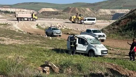 Mardin’de Trafik Kazası: Dört Kişi Yaralandı, Olay Yerinde Panik!
