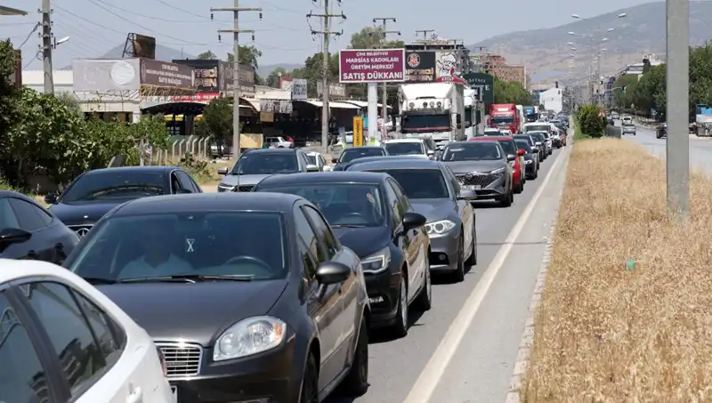 Türkiye'de 60 Kilometrelik Araç Kuyruğu: Aydın'dan Muğla'ya Uzanan Dram!