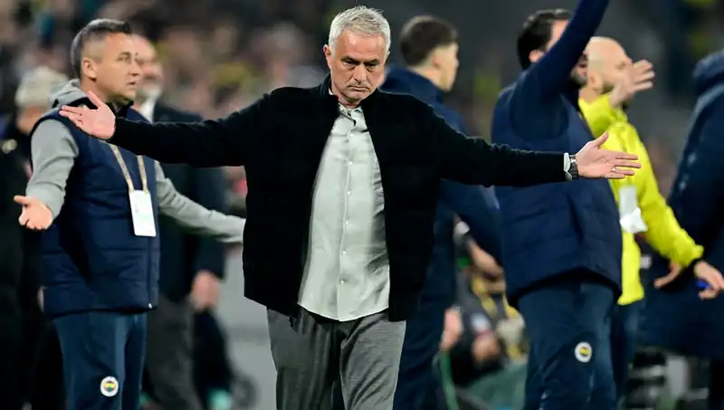Hoca Mourinho'ya Eleştiriler: "Modası Çoktan Geçmiş Biri"
