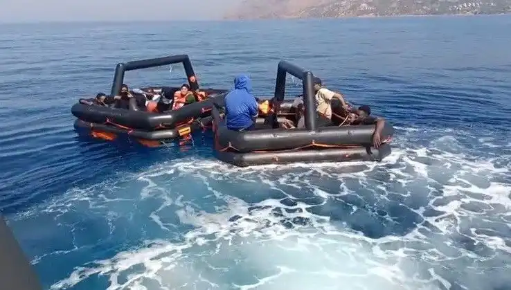 Ayvacık’ta Kaçak Göçmenlere Şafak Bodrumu: 19 Kişi Kurtarıldı