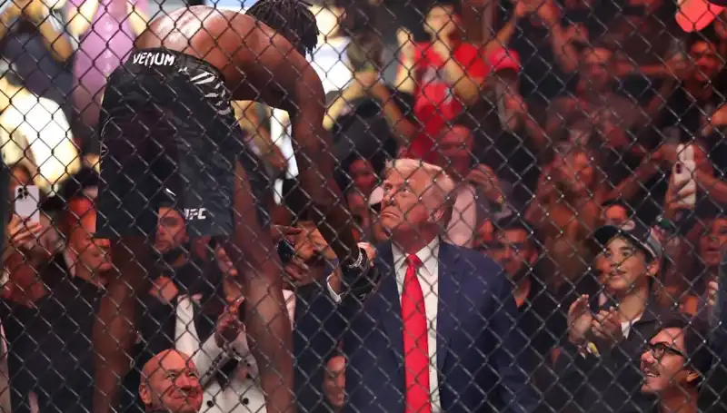 Trump, Beyaz Saray Bahçesinde Sıradışı Bir UFC Maçı Düzenliyor!