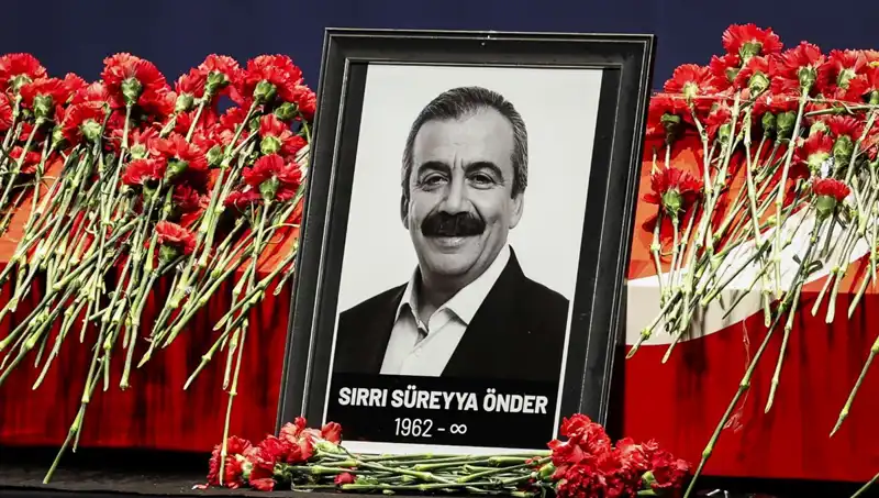 Meclis'te Sırrı Süreyya Önder Anıldı: Unutulmaz Bir Liderin Hatırası