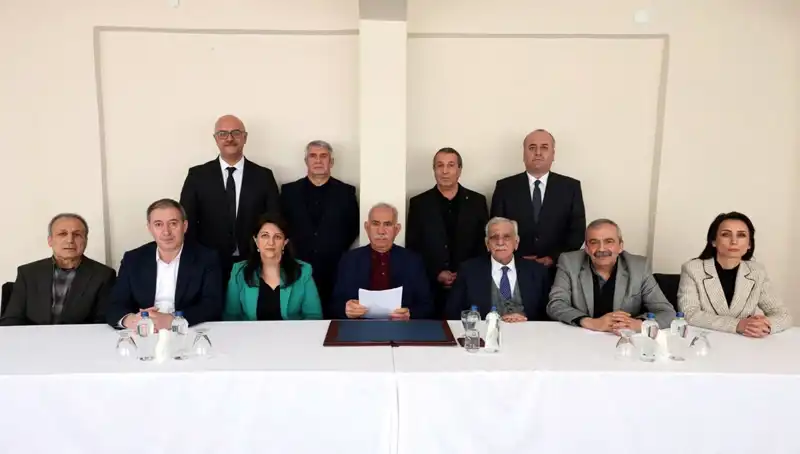 PKK Feshi: Terörsüz Türkiye Süreci İçin Yeni Dönem Başlıyor