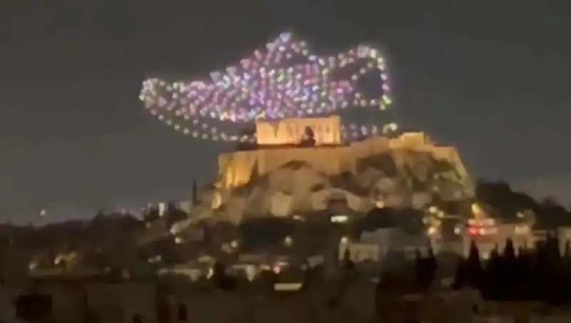 Akropolis'te Drone ile Reklam Uygulamasına Şok Soruşturma Açıldı!