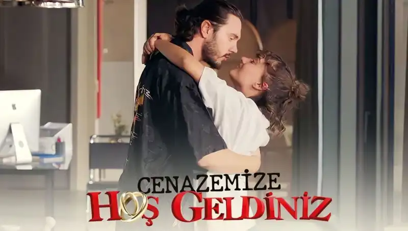 Cenazemize Hoş Geldiniz: Dikkatleri Üzerine Çeken Film Kadrosu ve Teması
