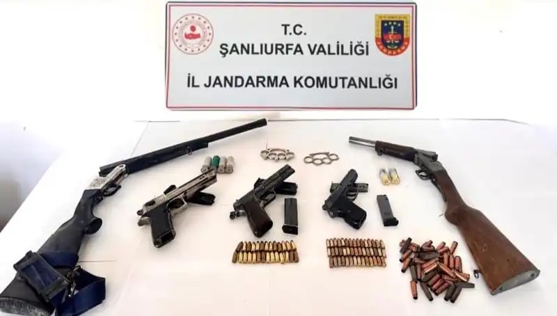 Şanlıurfa'da Ruhsatsız Silah Operasyonu: 5 Kişi Tutuklandı