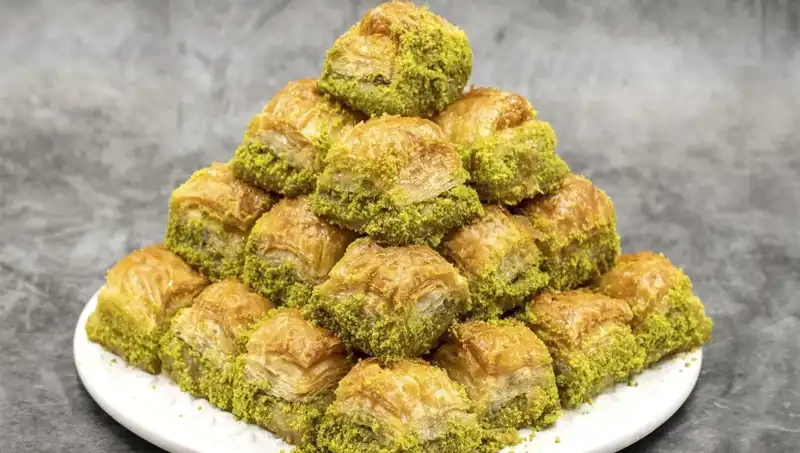 Baklavadan Korkutan Bakteri: Uzmanlardan Alarm!