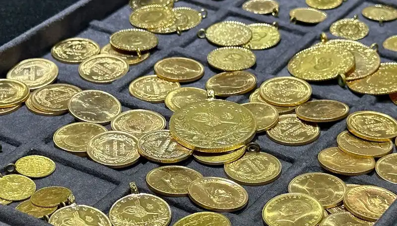 Hafta Sonunda Altın Fiyatları Yükselişe Mi Geçiyor, Düşüş Mü Yaşıyor?