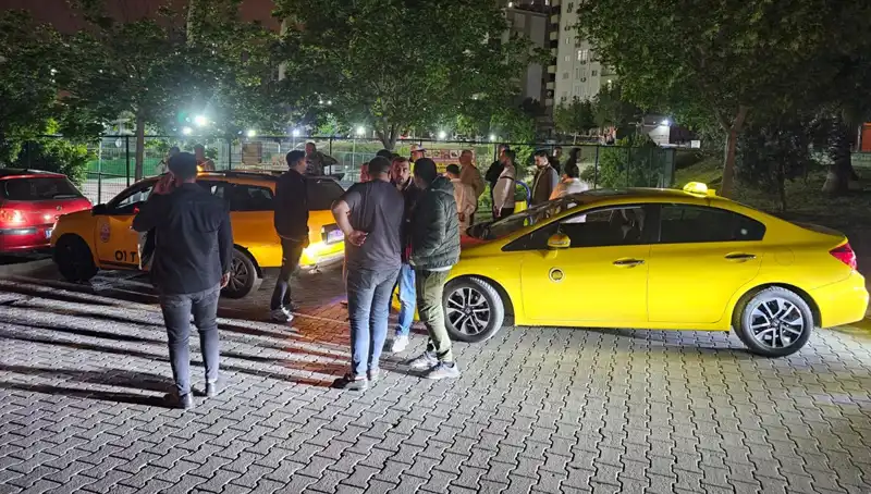 Adana'da Korsan Taksi Krizi: Taksici Dayak Yedi!