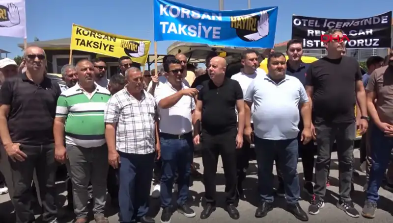 Belek'teki Taksiciler: Kontak Kapatan Yüzlerce Araç Trafiği Felç Etti